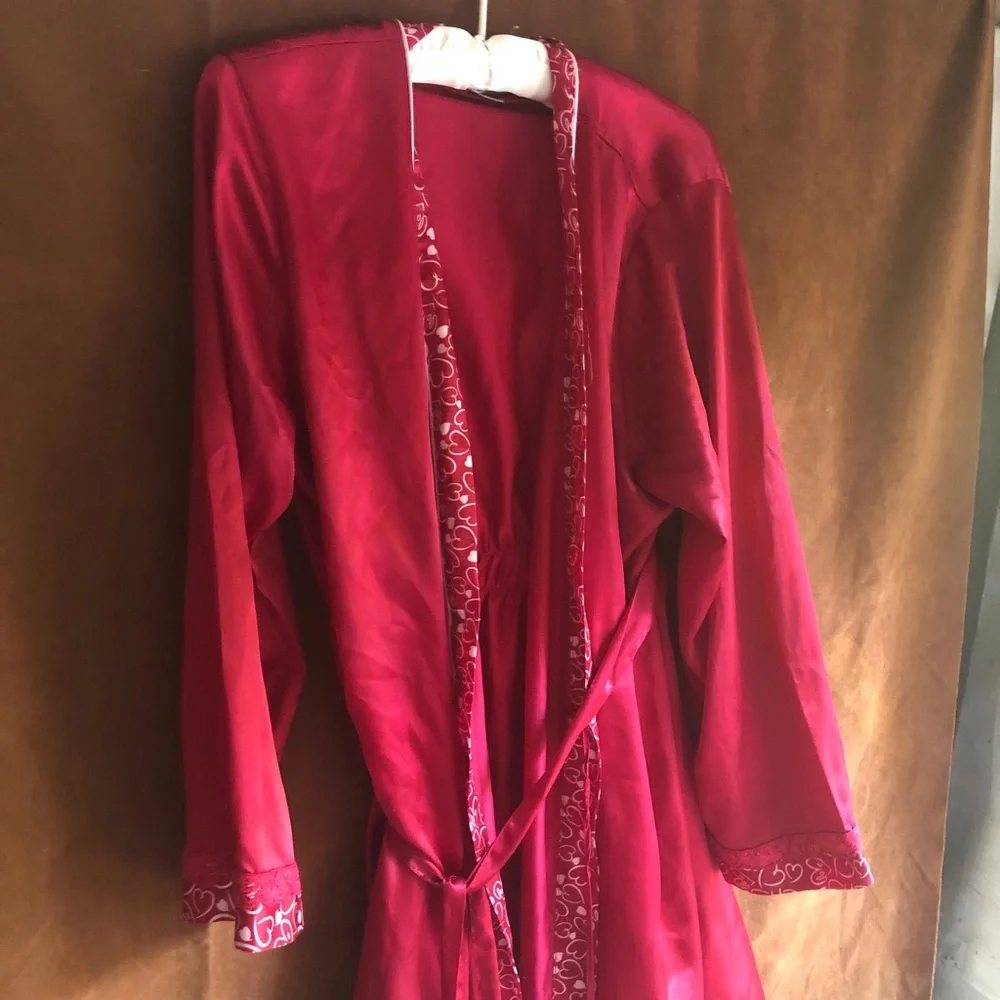 Morgan Taylor Red Women's Robe - Picture 3 of 3
